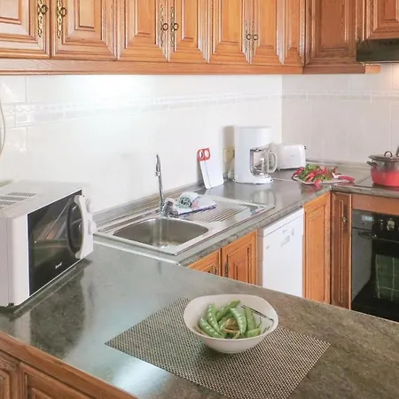 Apartamento 2 Bedroom Stunning In *